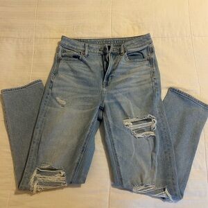 American Eagle Outfitters Women's Light Blue Ripped Straight Leg Jeans